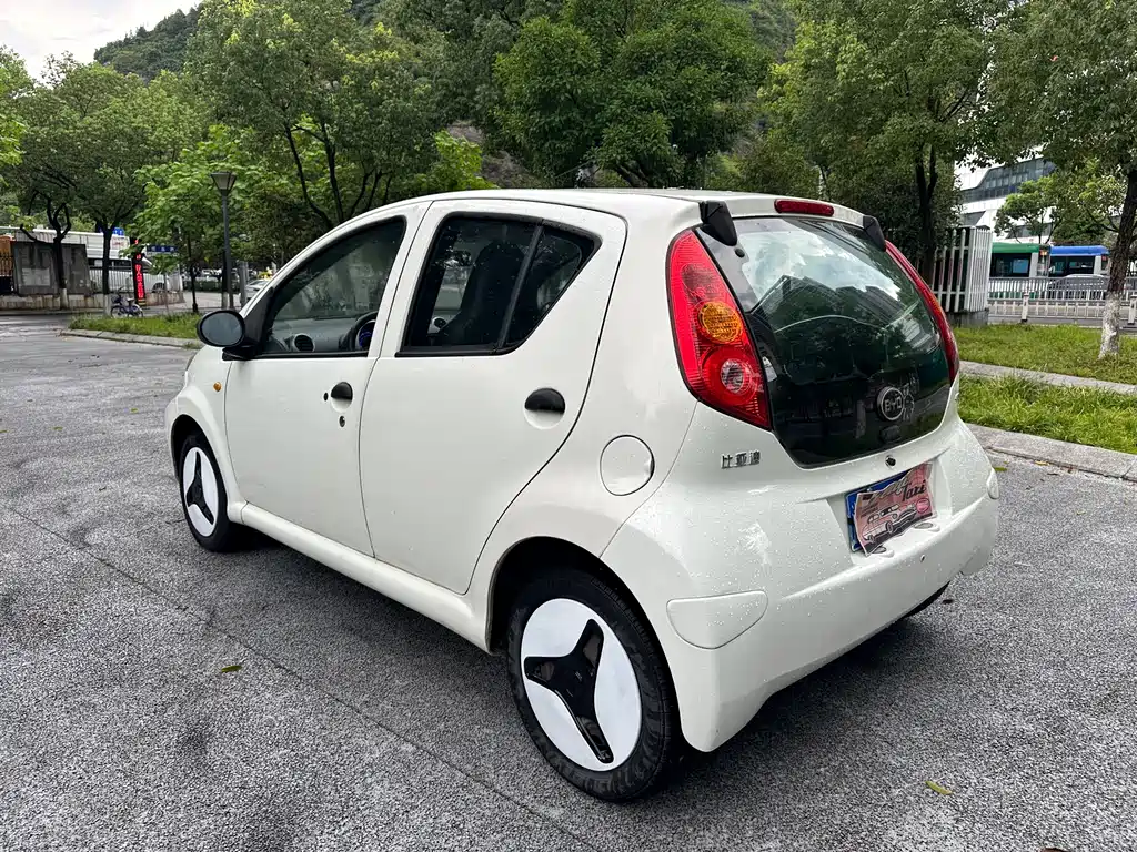 BYD F0 2016