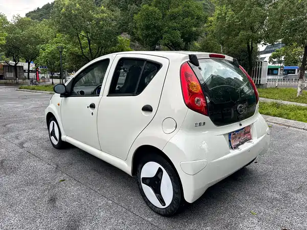 BYD F0 2016