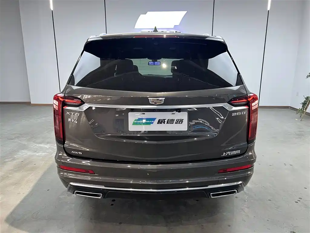 Cadillac XT6 2022 — фото 6