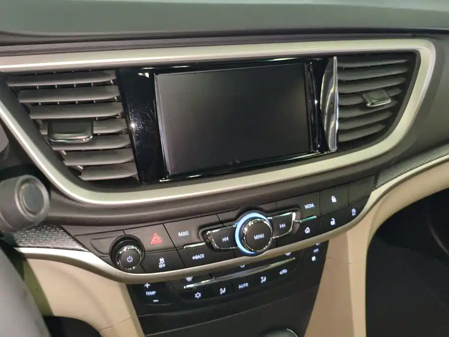 Buick Excelle 2019 — фото 13