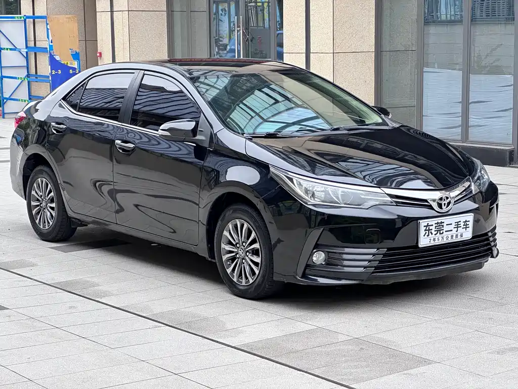 Toyota Corolla 2017 — фото 2
