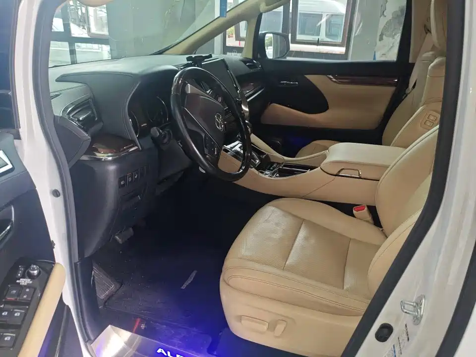 Toyota Alphard 2021 — фото 3