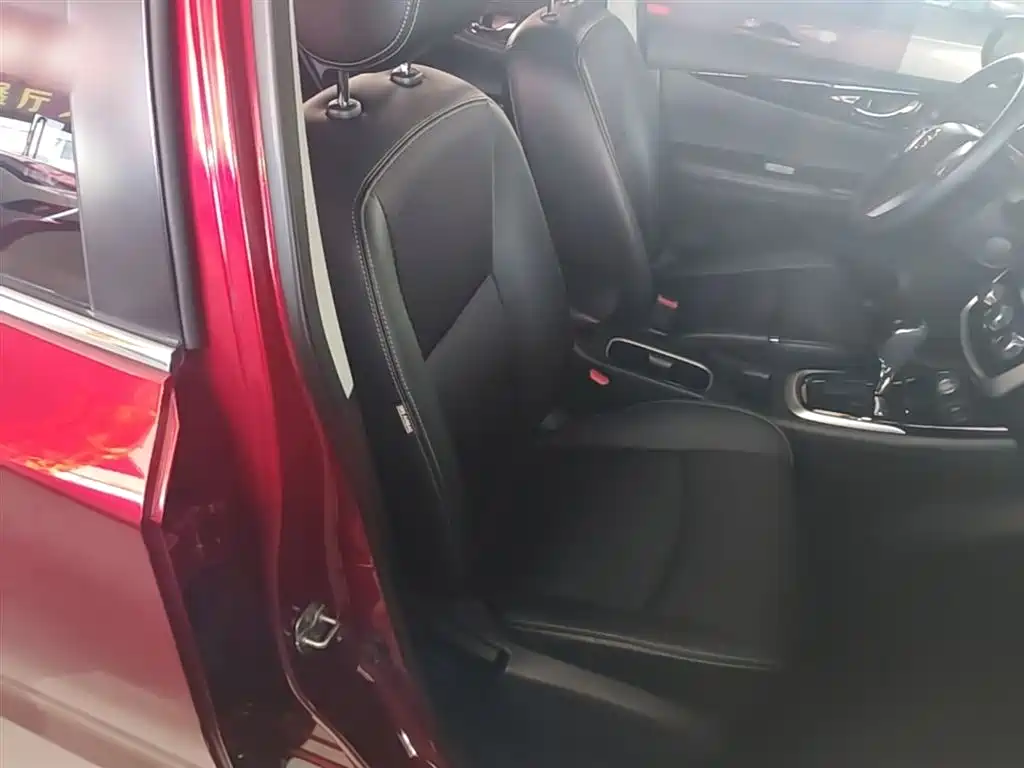Nissan Tiida 2019 — фото 25