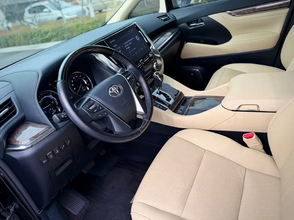 Toyota Alphard 2022 — фото 7