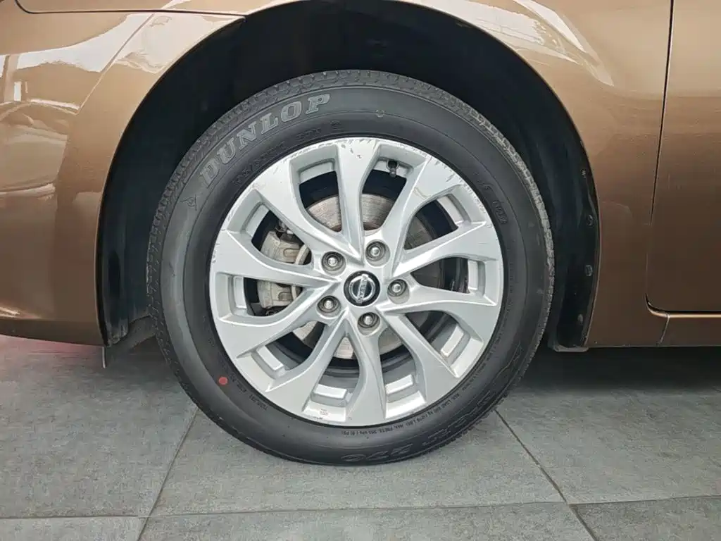 Nissan Sylphy 2018 — фото 23