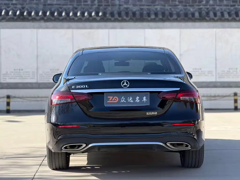 Mercedes-Benz E-Class 2023 — фото 15