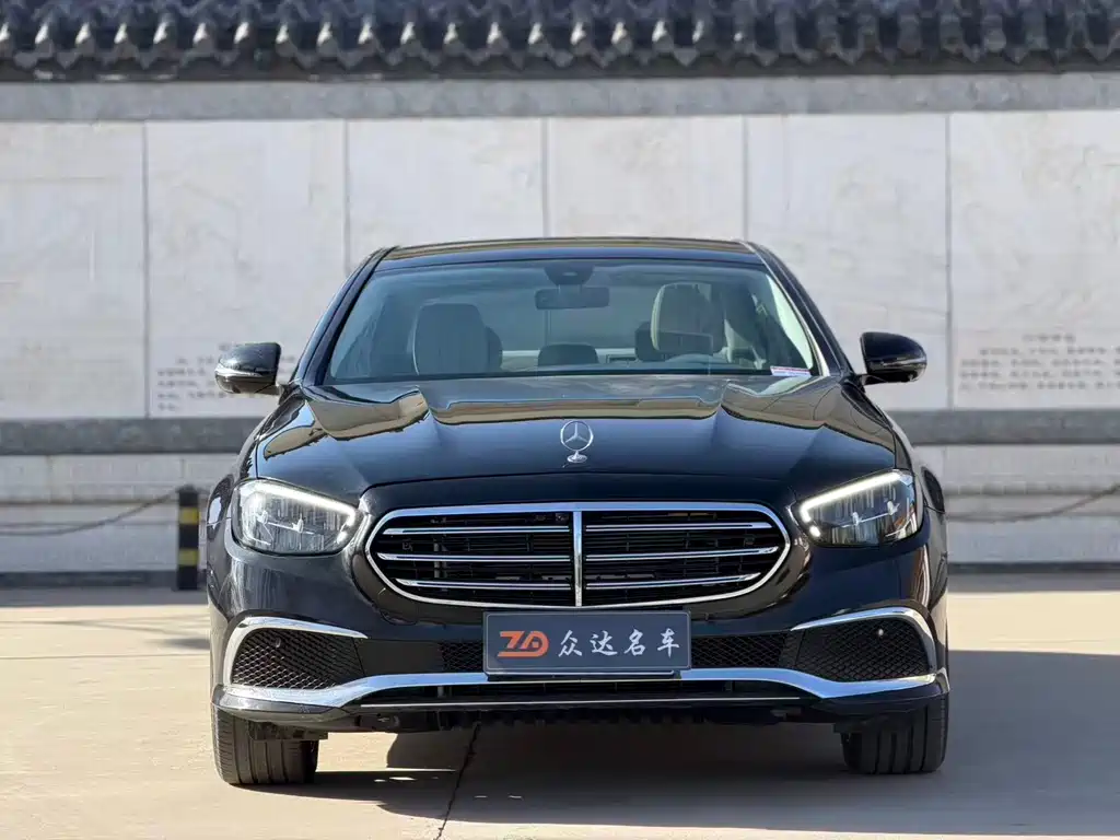 Mercedes-Benz E-Class 2023 — фото 2