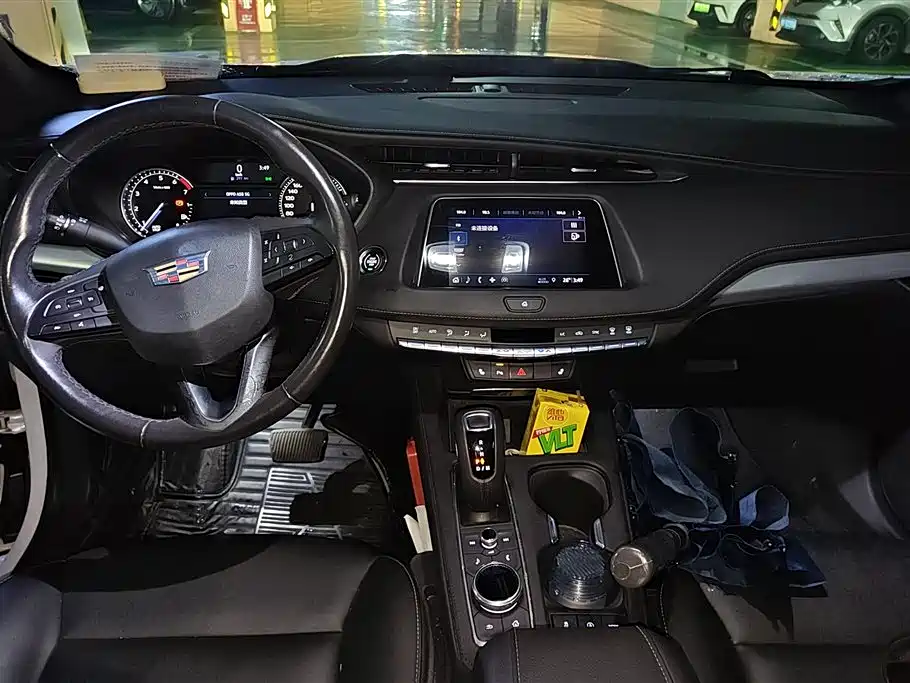 Cadillac XT4 2019 — фото 12
