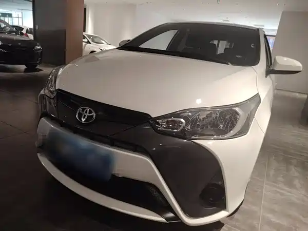 Toyota Yaris L 2023