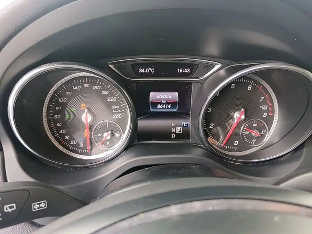 Mercedes-Benz GLA 2018 — фото 12