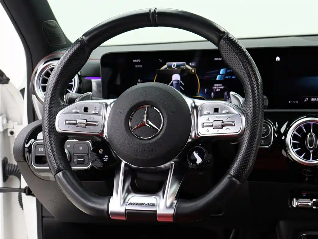 Mercedes-Benz A-Class AMG 2023 — фото 14