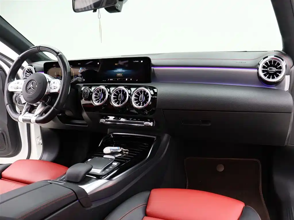 Mercedes-Benz A-Class AMG 2023 — фото 22