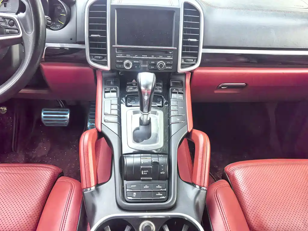 Porsche Cayenne Hybrid 2016 — фото 6