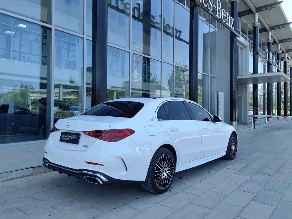 Mercedes-Benz C-Class 2023 — фото 4
