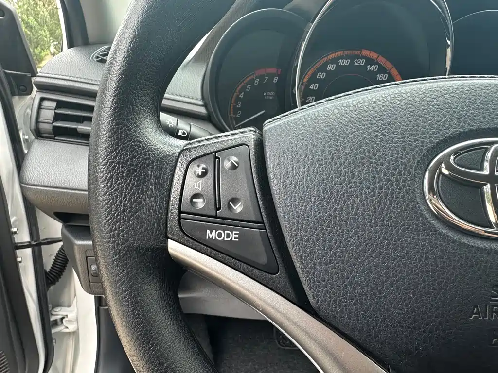 Toyota Yaris L 2022