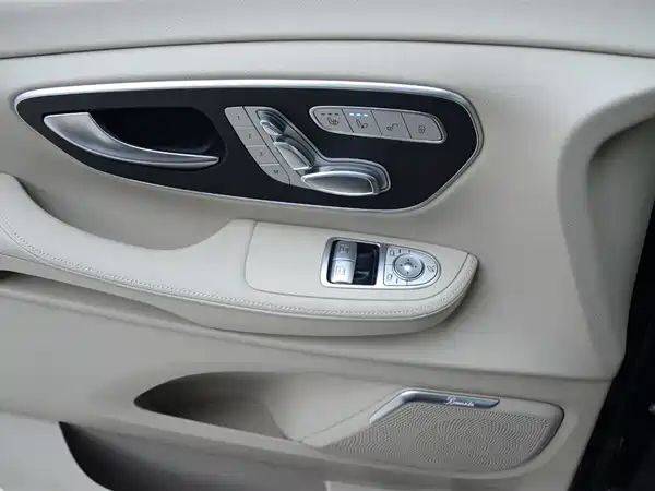 Mercedes-Benz V-Class 2026