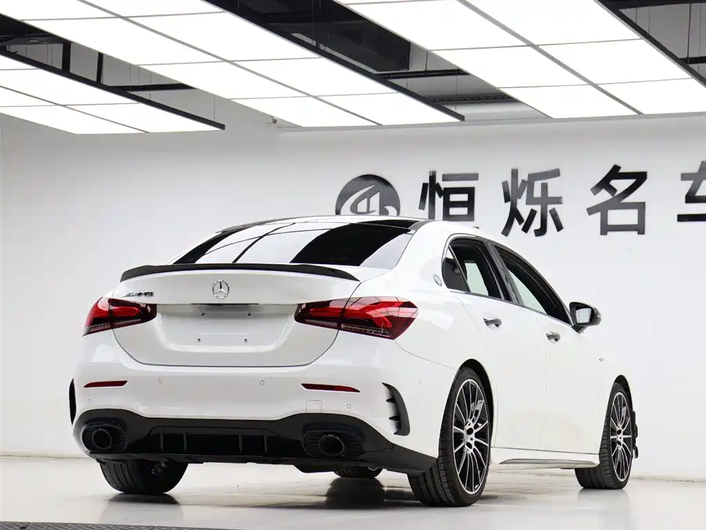 Mercedes-Benz A-Class AMG 2023 — фото 27