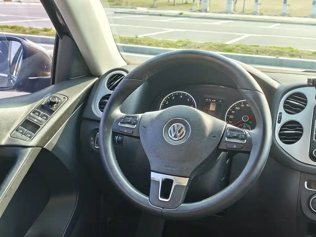 Volkswagen Tiguan 2016 — фото 10