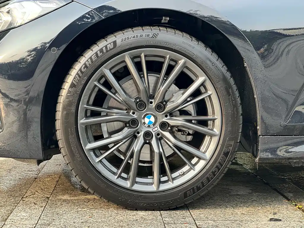 BMW 3 Series 2023