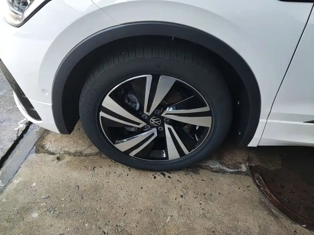 Volkswagen Tiguan X 2023 — фото 20