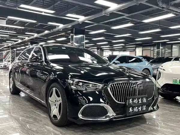Mercedes-Benz Maybach S-Class 2025