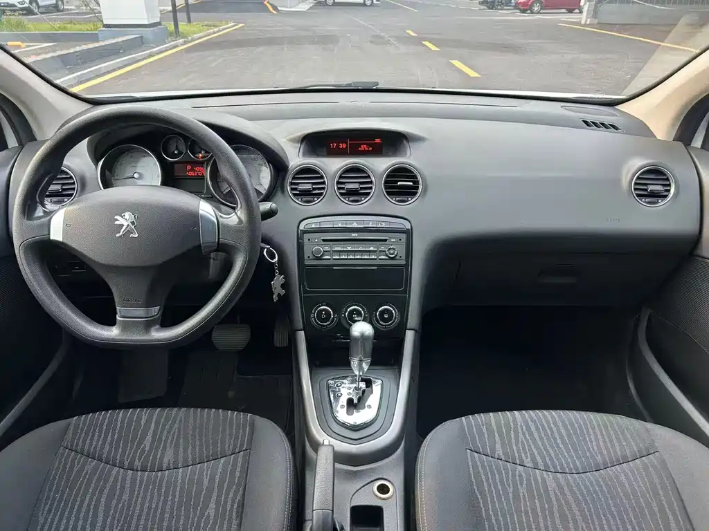 Peugeot 408 2013
