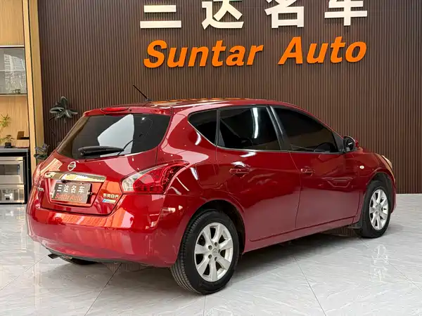 Nissan Tiida 2013