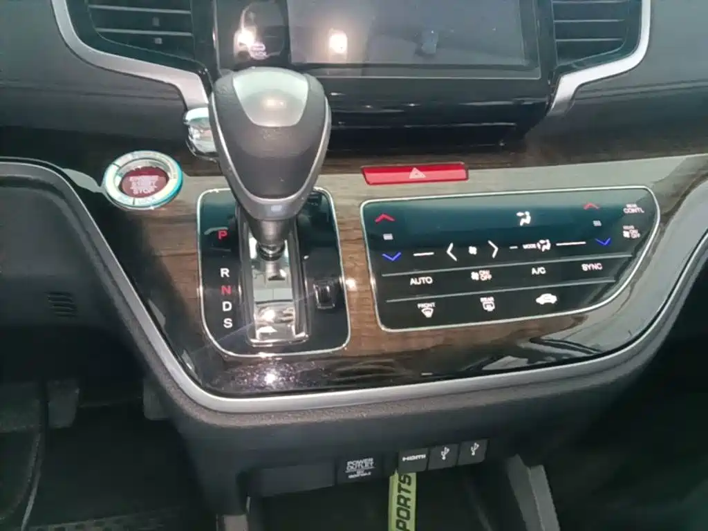 Honda Odyssey 2018 — фото 14
