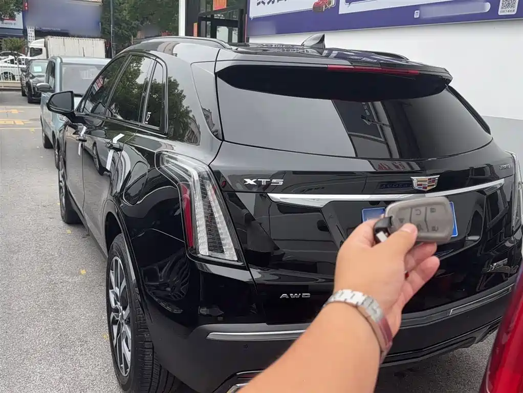 Cadillac XT5 2024 — фото 12