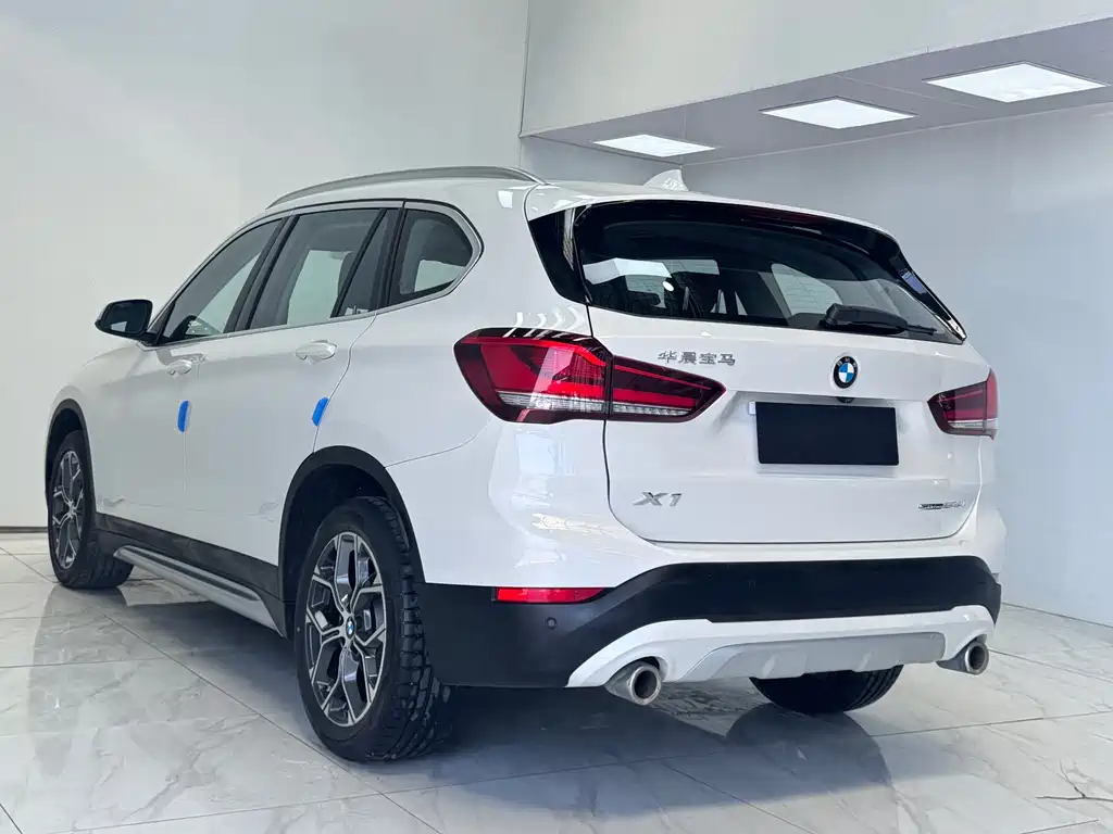BMW X1 2022 — фото 4