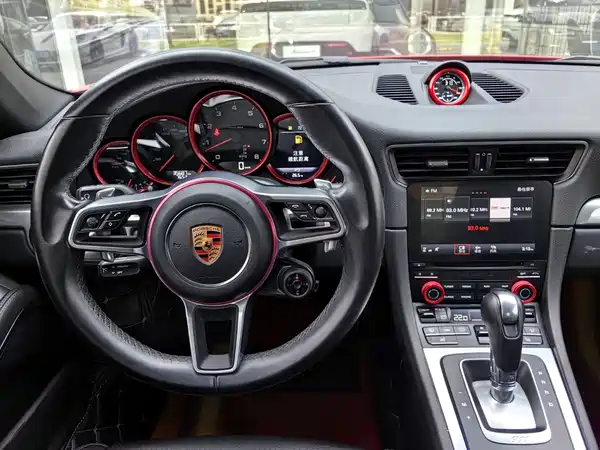 Porsche 911 2018