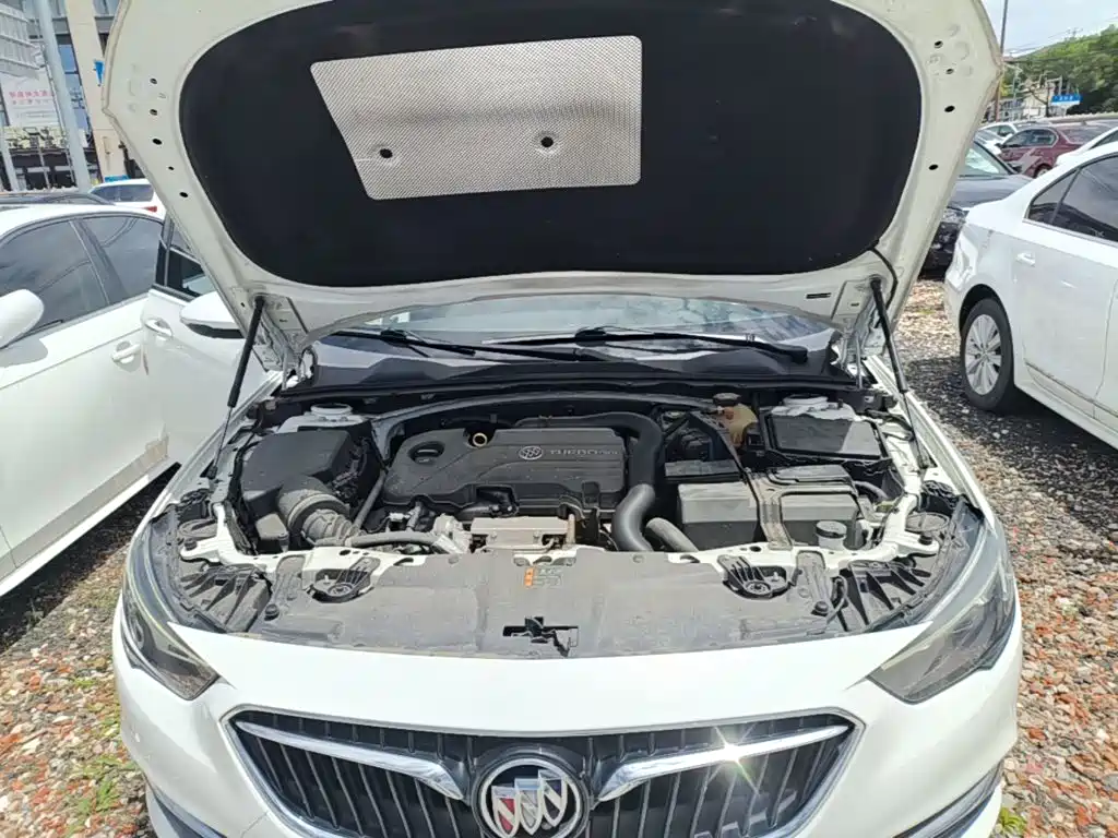 Buick Regal 2018 — фото 20