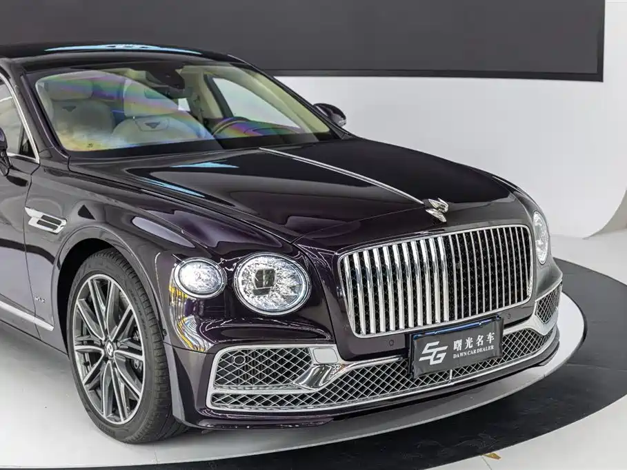 Bentley Flying Spur 2020 — фото 17
