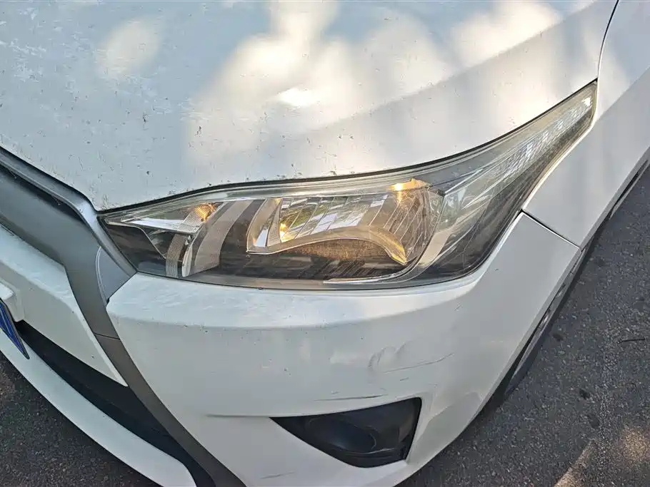 Toyota Yaris L 2015