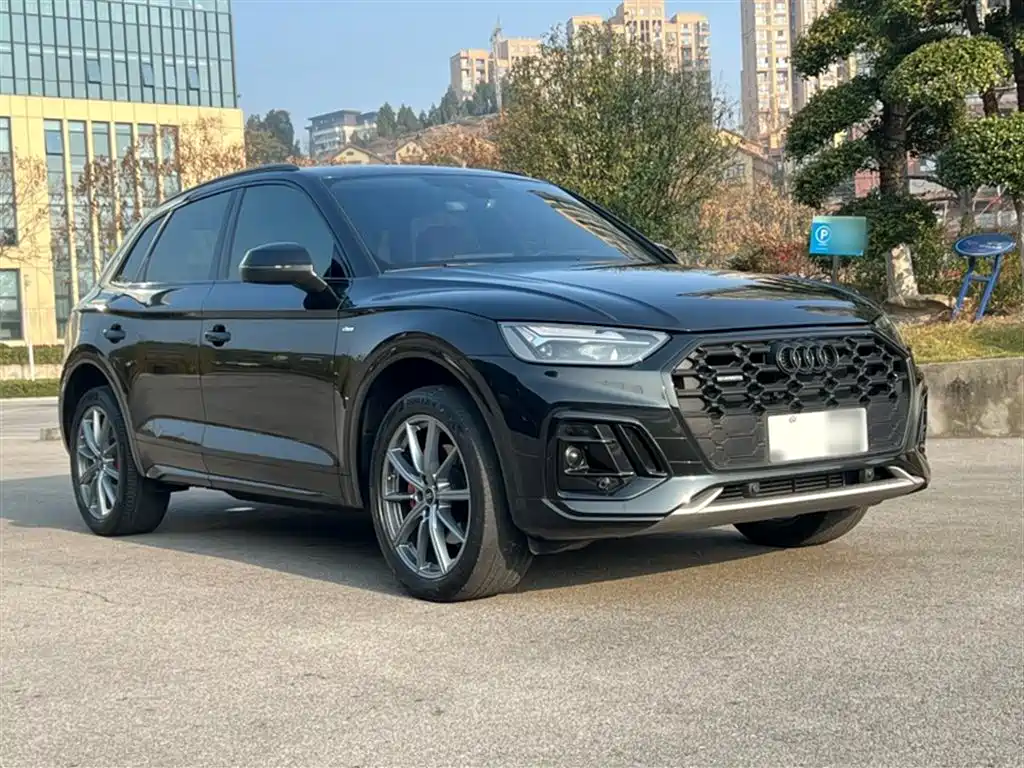 Audi Q5L 2023 — фото 14