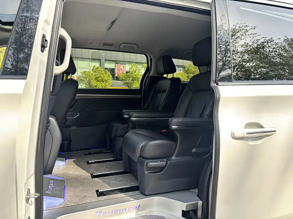 GAC Motor Trumpchi M8 2021 — фото 13