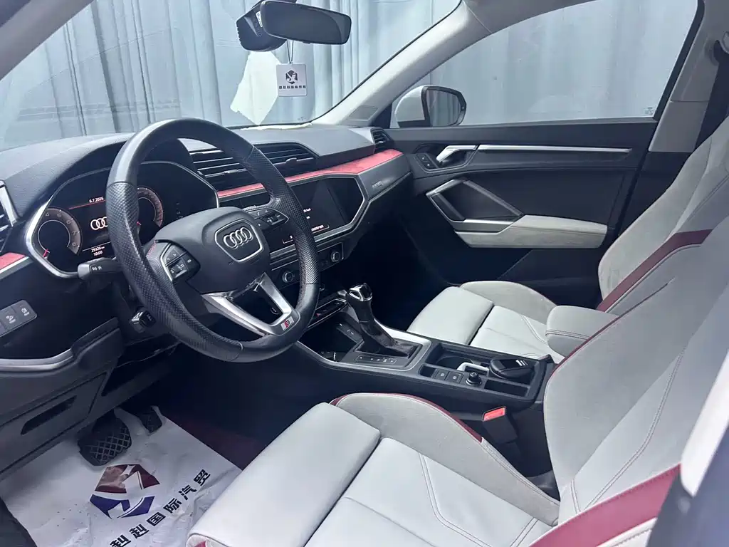 Audi Q3 Sportback 2022 — фото 12