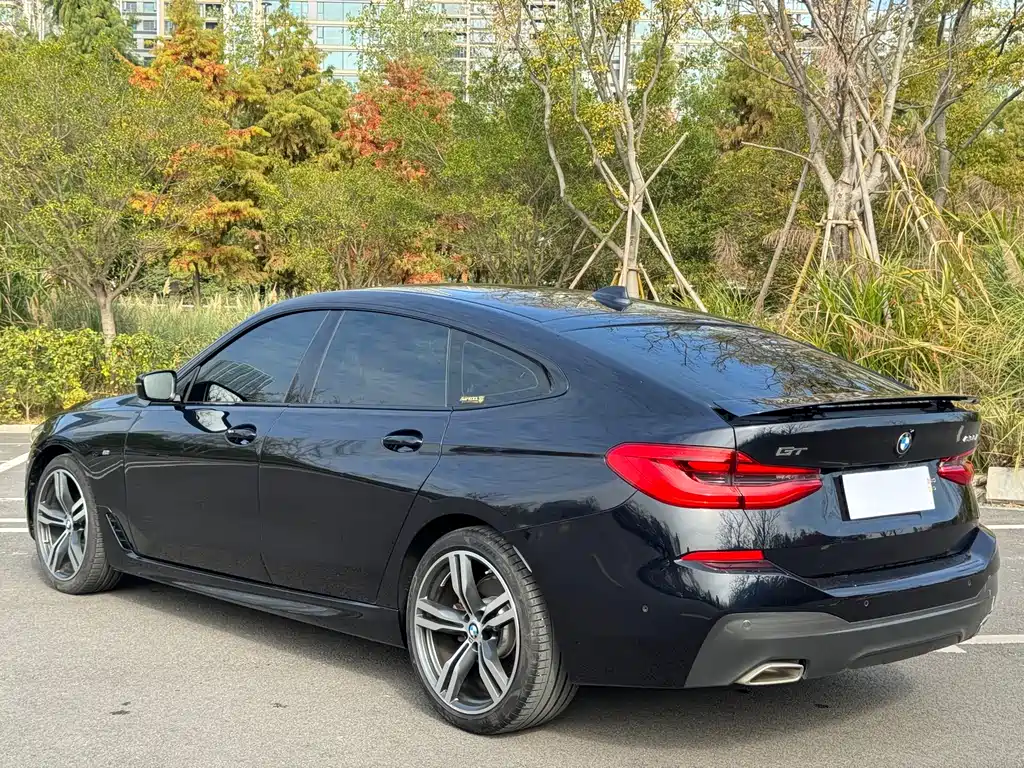 BMW 6 Series GT 2024 — фото 16