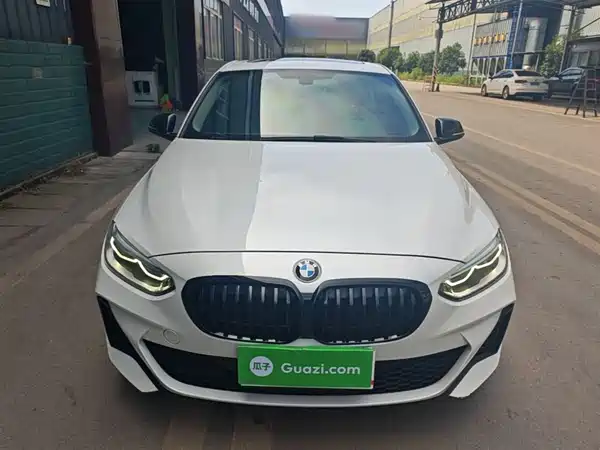 BMW 1 Series 2021