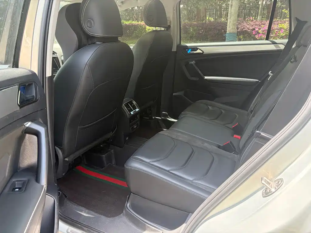 Volkswagen Tiguan L 2020 — фото 10