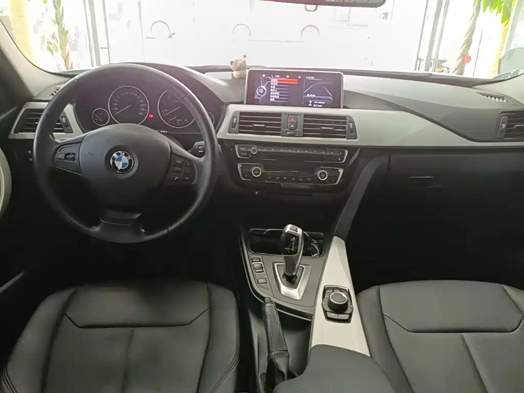 BMW 3 Series 2015 — фото 10