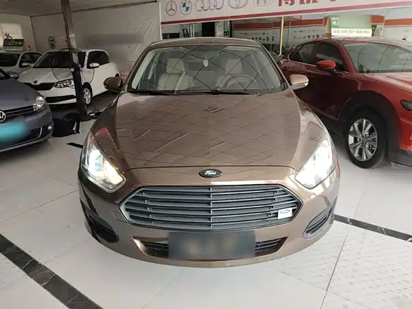 Ford Escort 2019