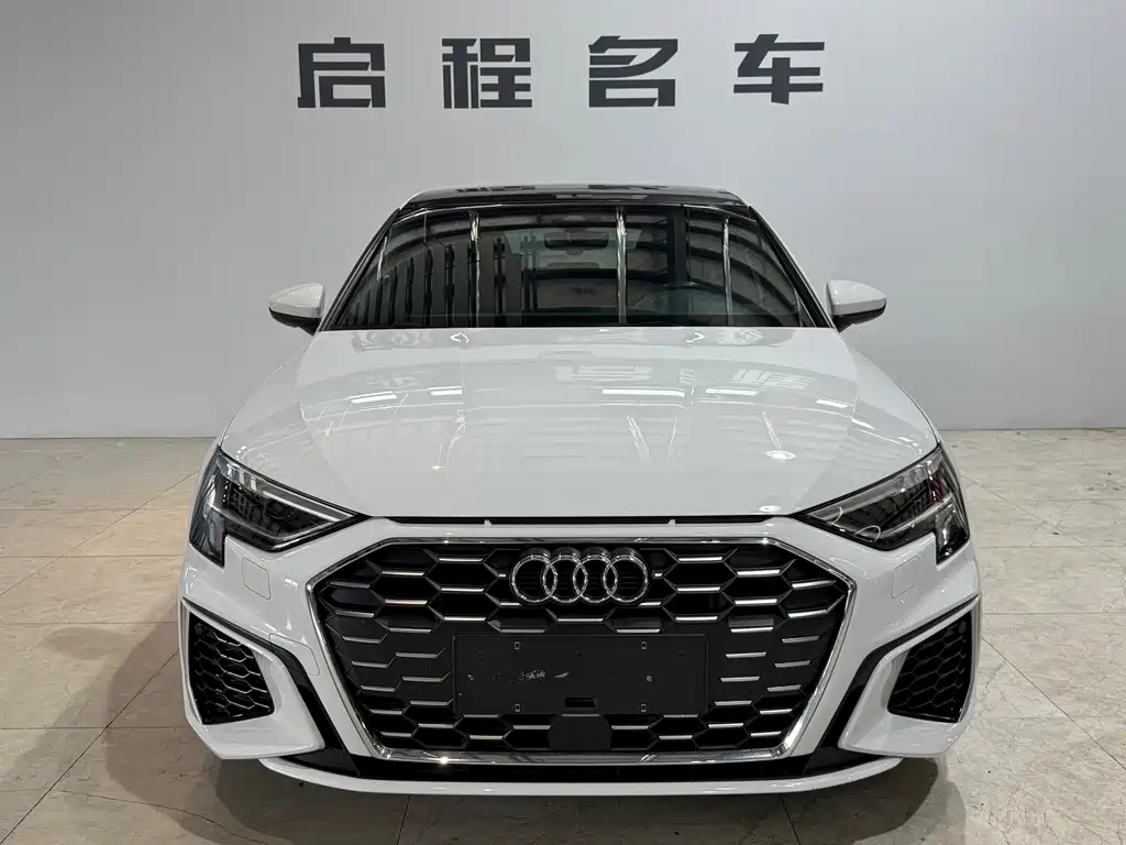 Audi A3 2023 — фото 2