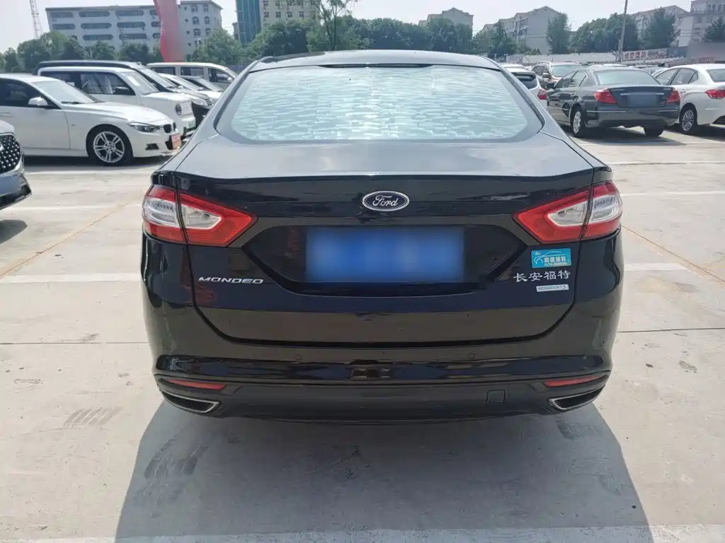 Ford Mondeo 2015 — фото 13