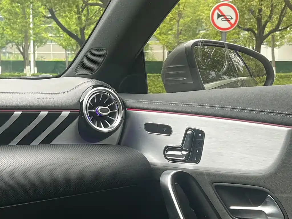 Mercedes-Benz Mercedes CLA AMG 2020 — фото 13
