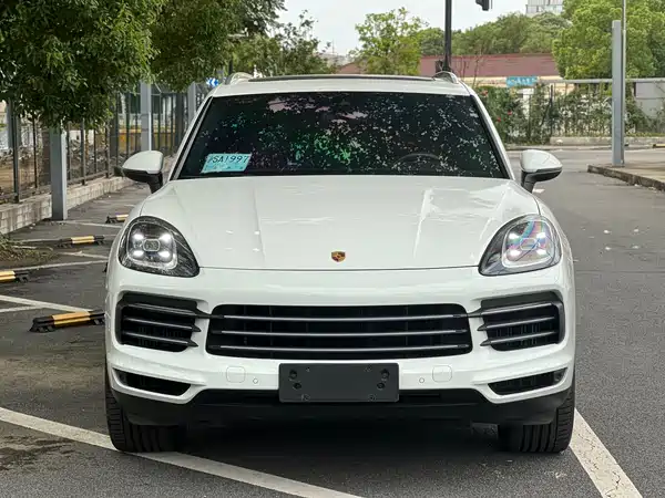 Porsche Cayenne 2022