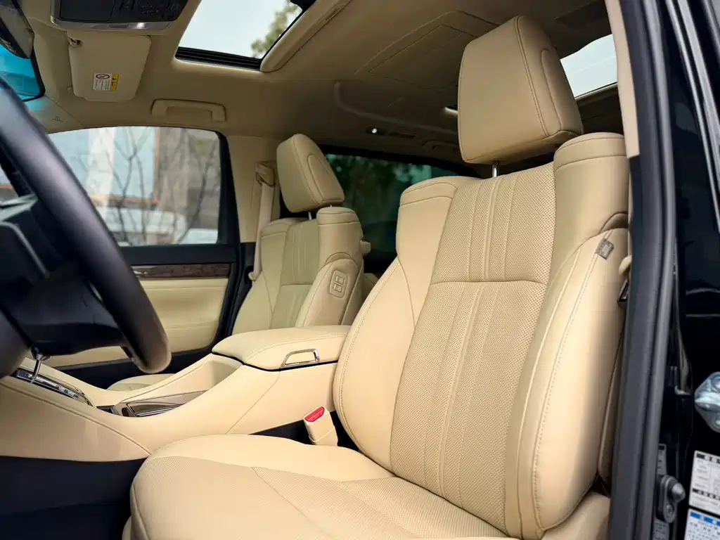 Toyota Alphard 2022 — фото 11