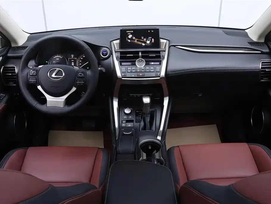 Lexus NX 2016 — фото 25
