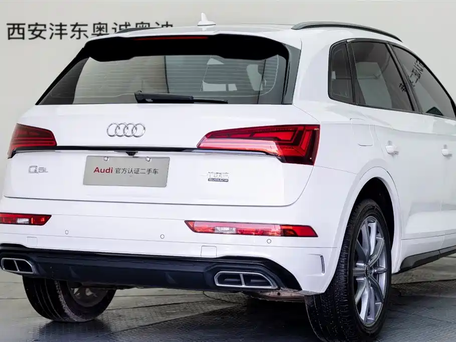 Audi Q5L 2022 — фото 21