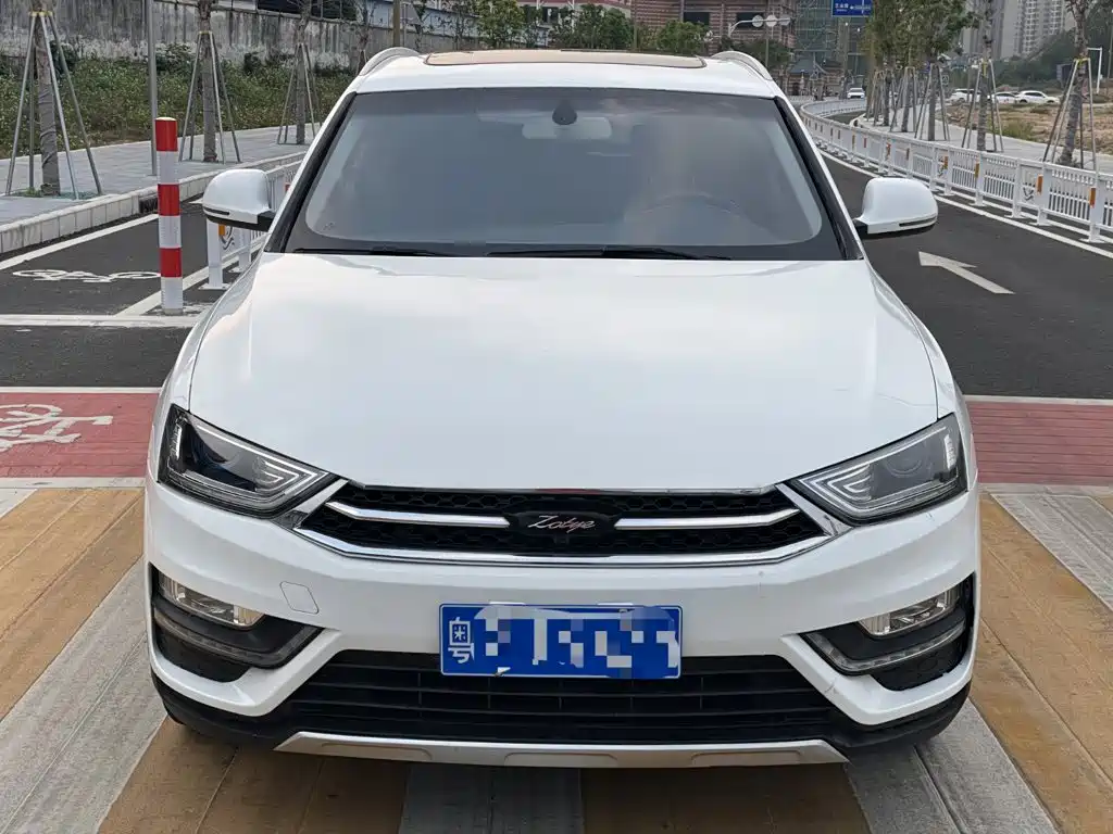 Zotye SR7 2017 — фото 11
